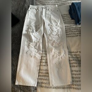 Carmar/LF Stores White Distressed Jeans Size 25